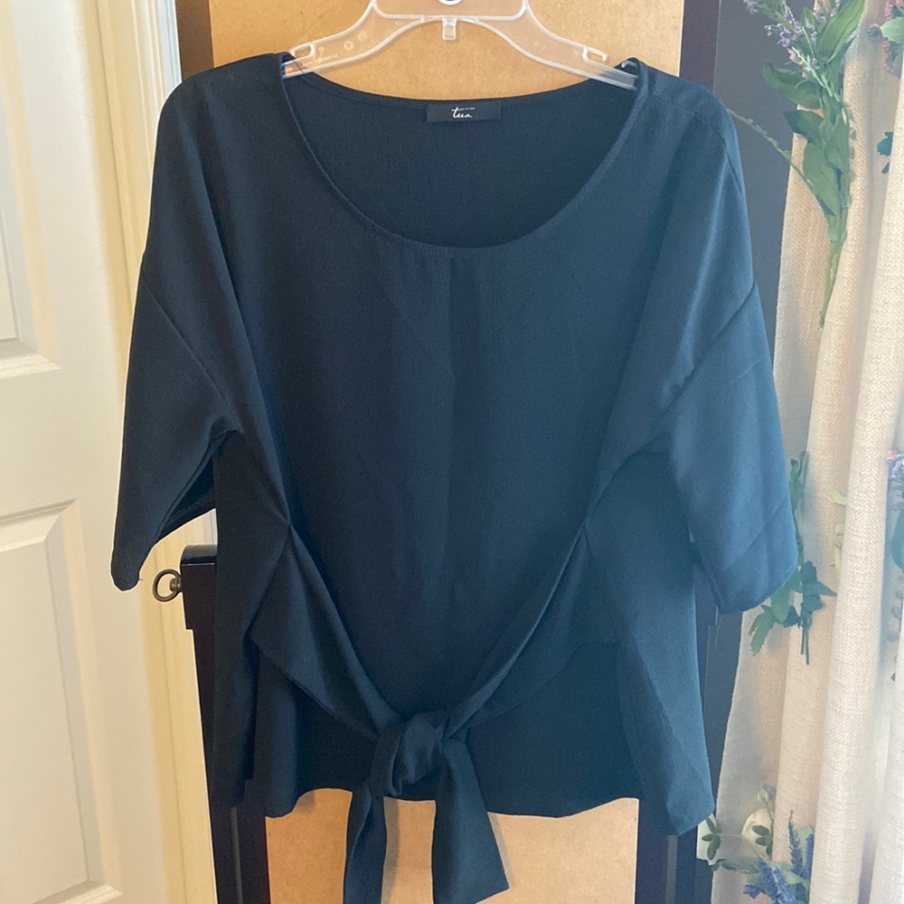 NWOT Tua black dress top blouse shirt with belt tie large